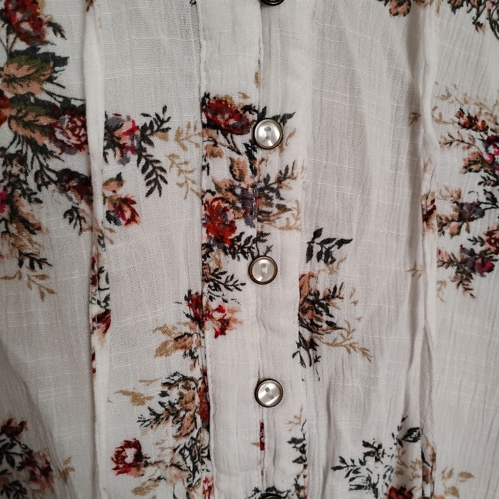 📦LAST CHANCE!Floral White Blouse (XL) - Picture 4 of 10